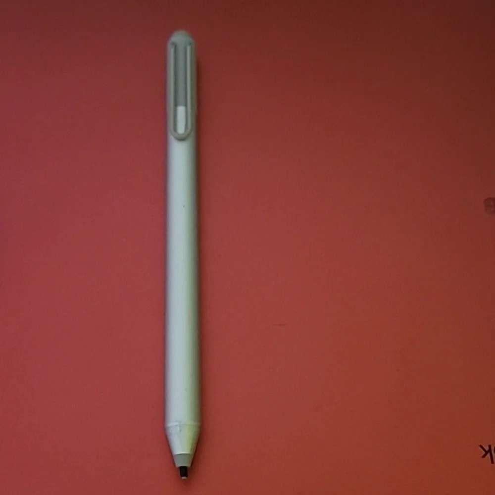 Microsoft Pen with additional tips.